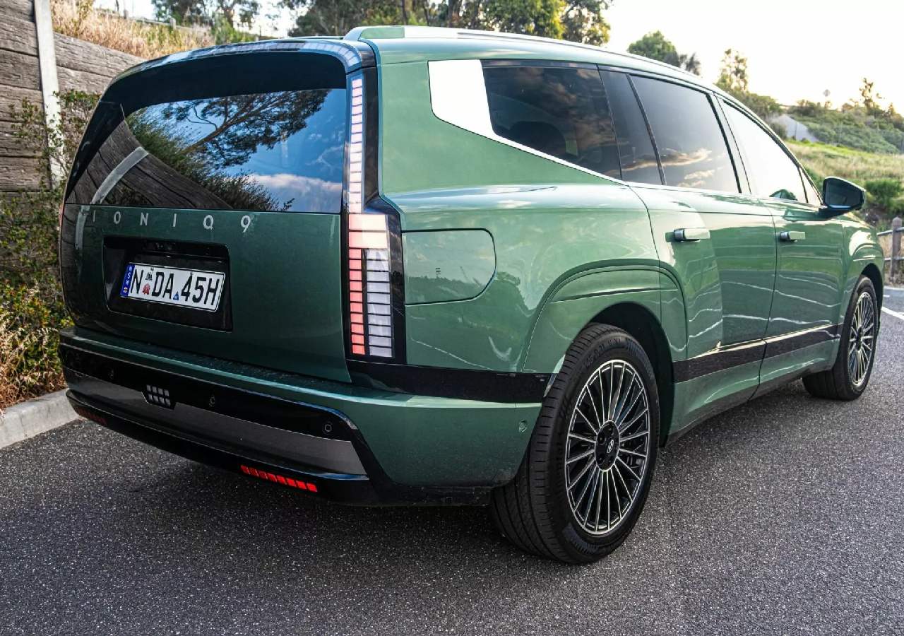 Chery Exeed Exlantix E05 A Hybrid Electric SUV with Sporty